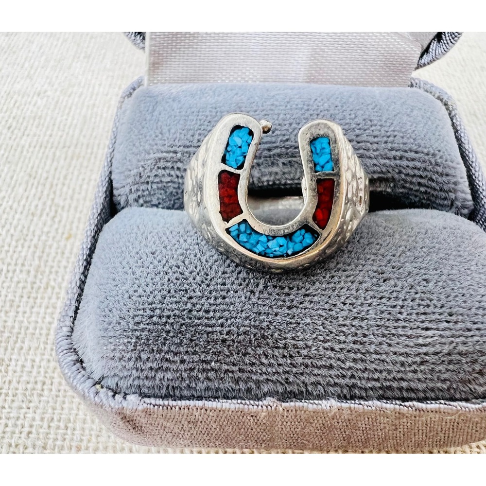 Vintage Silver Tone Southwestern Horseshoe Turquoise Coral Chip Inlay Ring SZ 5